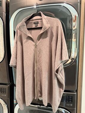 Forte Cashmere Blush Zip-Up Cashmere Cape